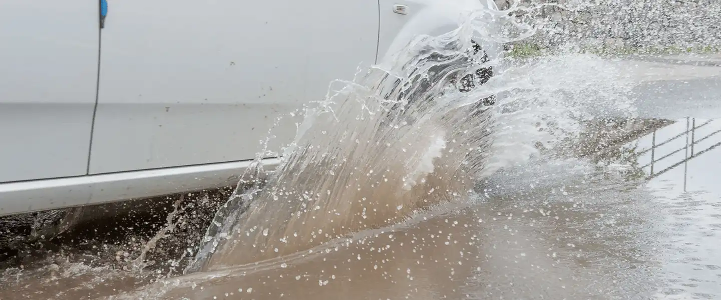 Apakah Mobil Listrik Rusak Terkena Banjir? Simak Penjelasan Berikut